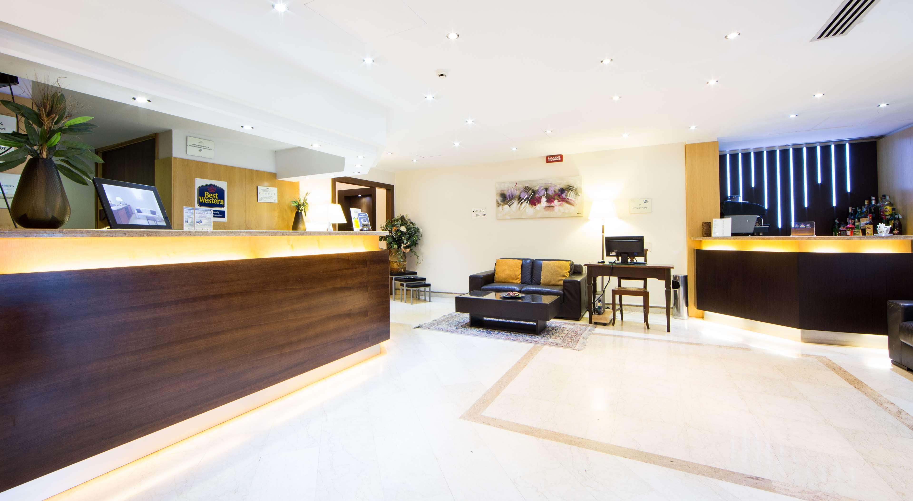 Suites & Residence Hotel ポッツオーリ エクステリア 写真